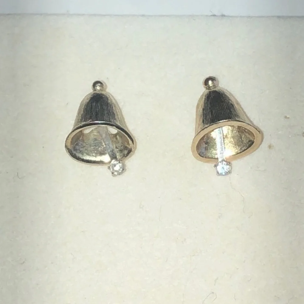 Avon Vintage Gold Tone Christmas Bell Holiday Pierced Dainty Boho Earrings